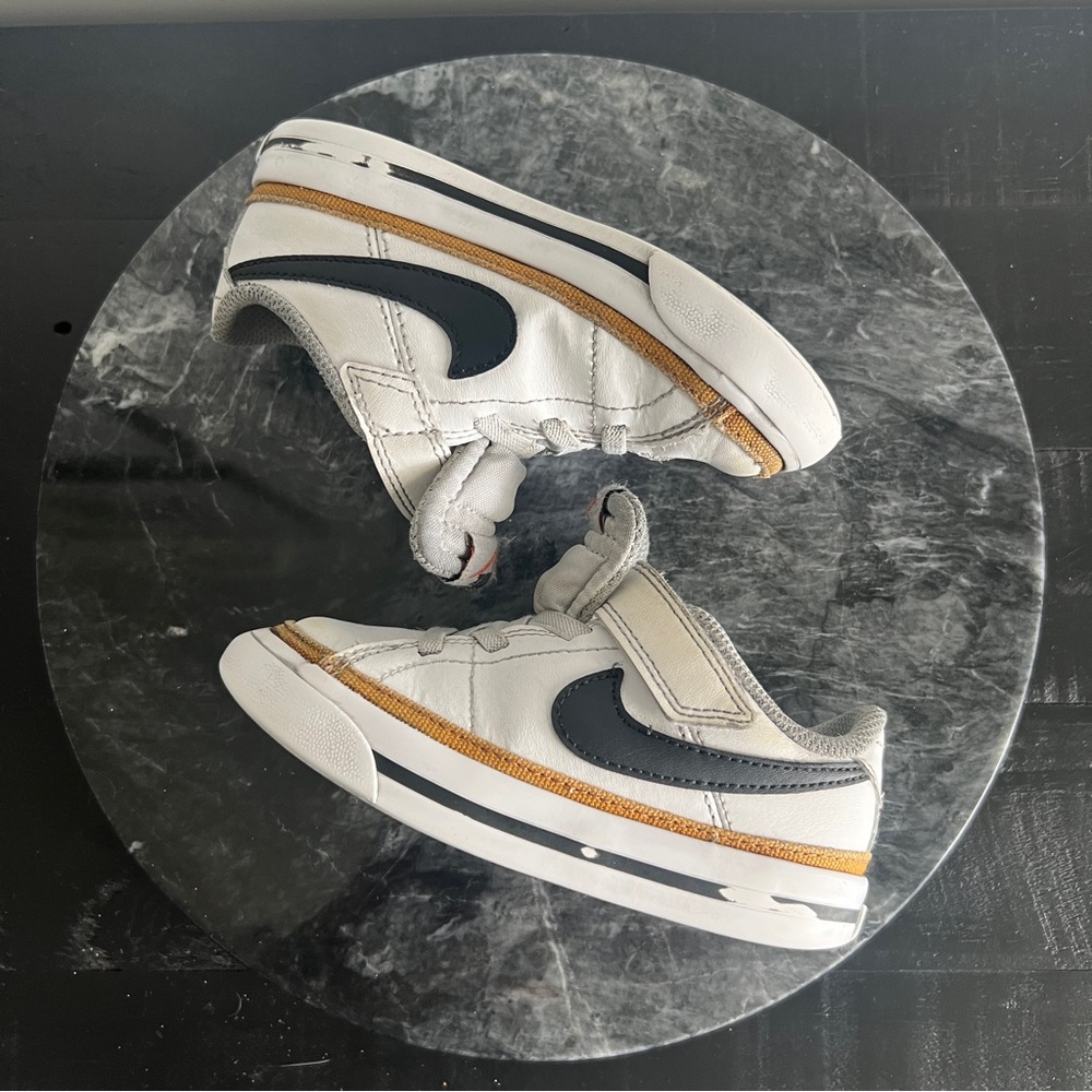 Nike Court Legacy Low Kids Size 8C (TD) DA5382-102 White Desert Ochre